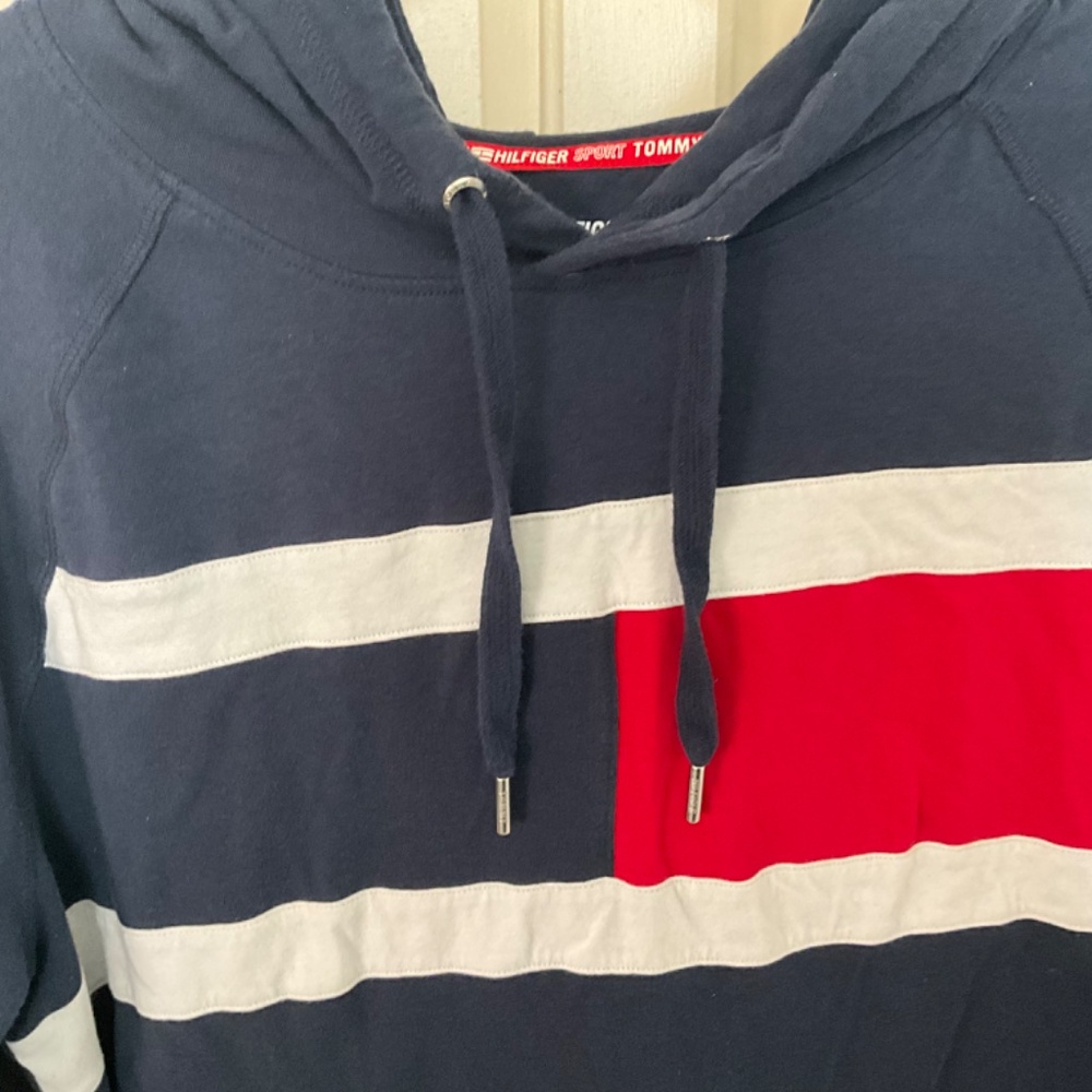 Tommy Hifiger XL long sleeve activewear red white and blue hooded top - Picture 3 of 5